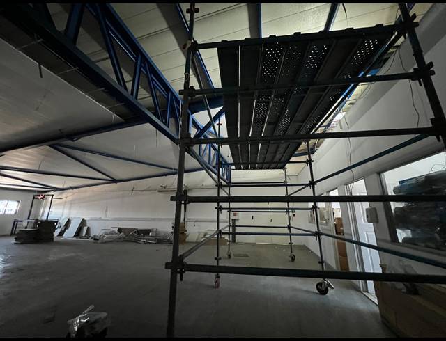 530M² WAREHOUSE TO LET IN STRIJDOMPARK